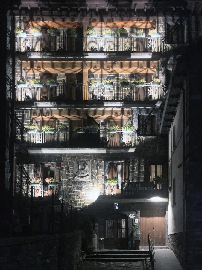 Hostal Lola Isaba Extérieur photo